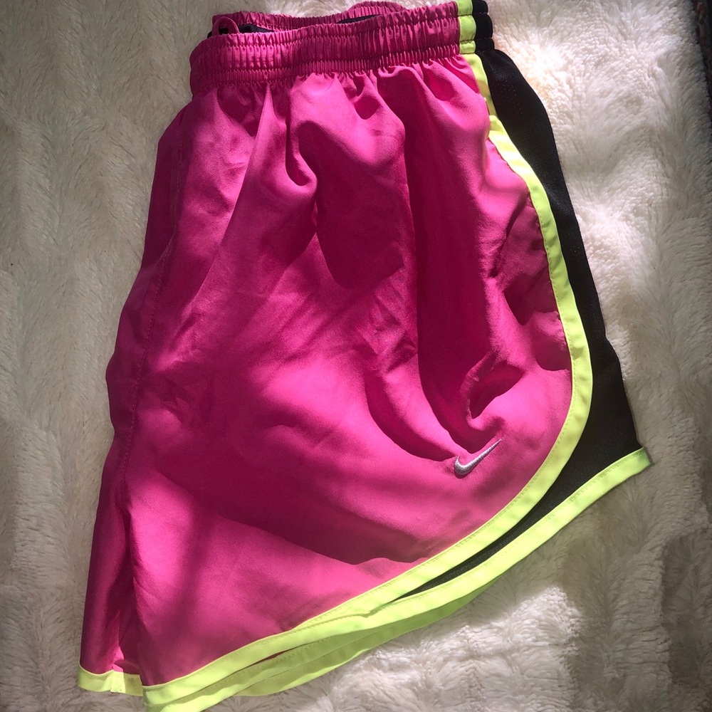 Pink Nike Tempo Women’s Shorts